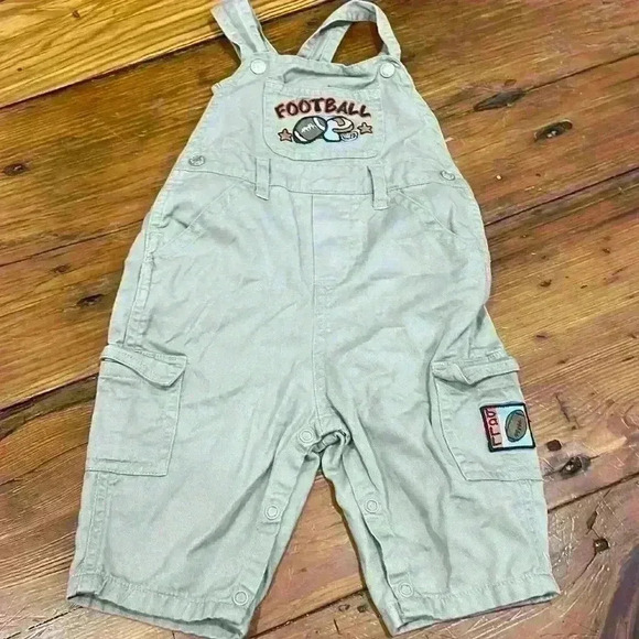 Vintage baby khaki overalls with football patches 7 to 9 months 100% cotton - Picture 1 of 8
